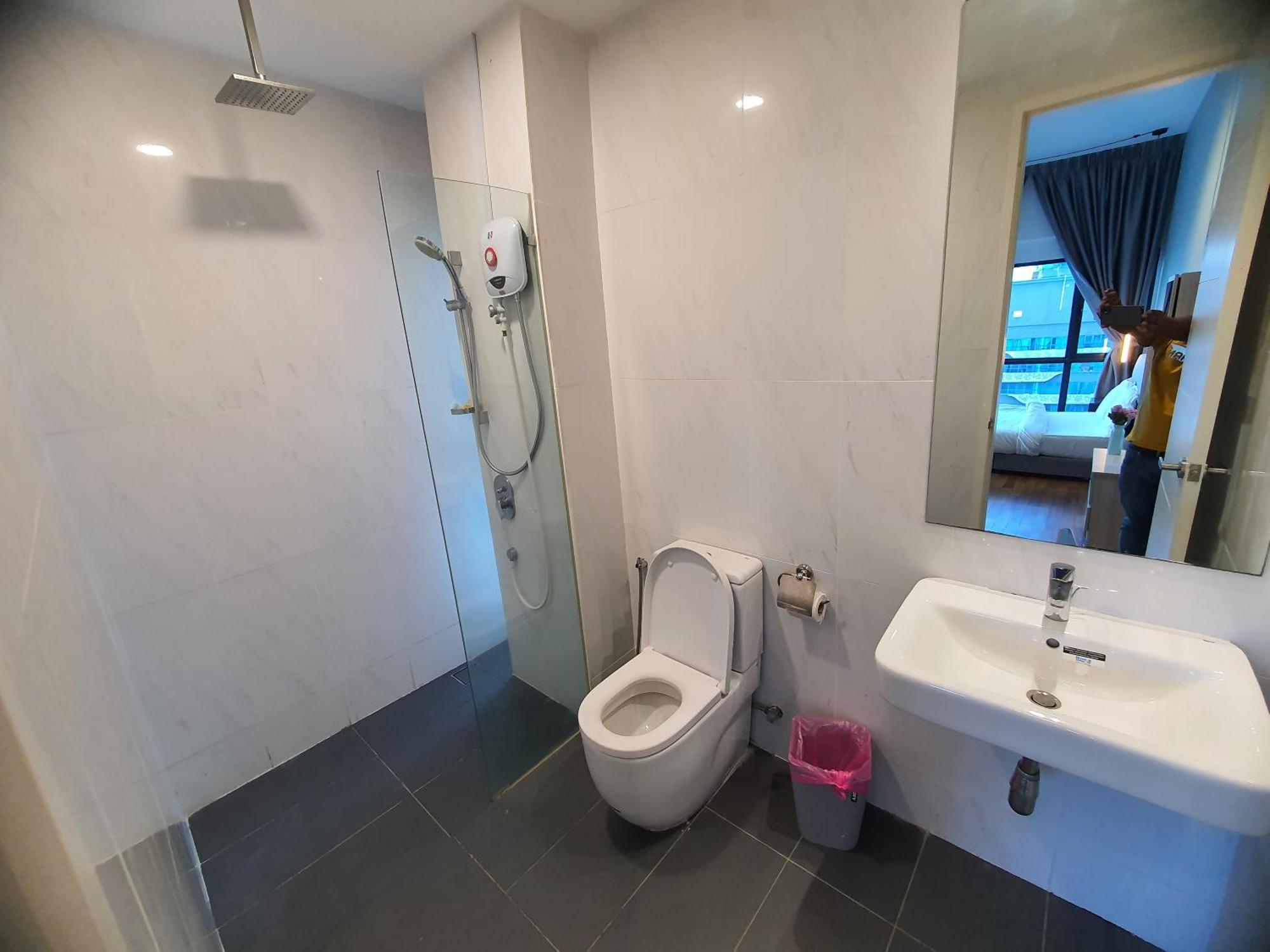 Reizz Residence By Luxury Suites Kuala Lumpur Luaran gambar