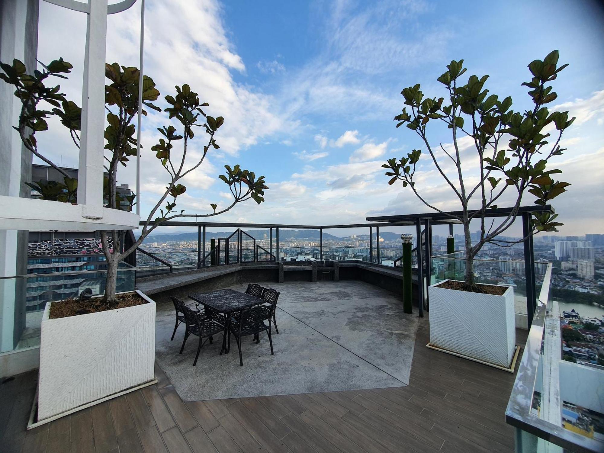 Reizz Residence By Luxury Suites Kuala Lumpur Luaran gambar