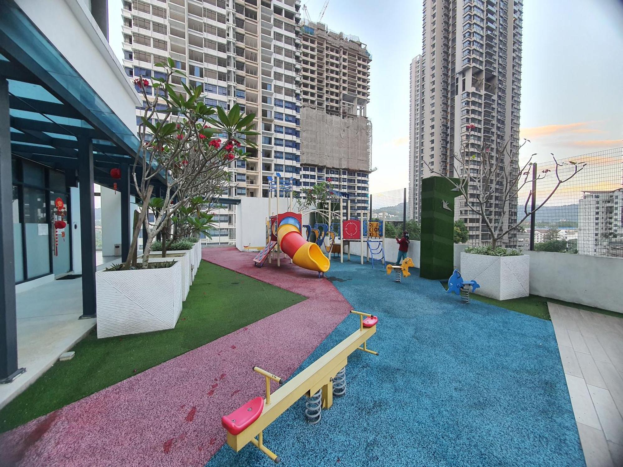 Reizz Residence By Luxury Suites Kuala Lumpur Luaran gambar