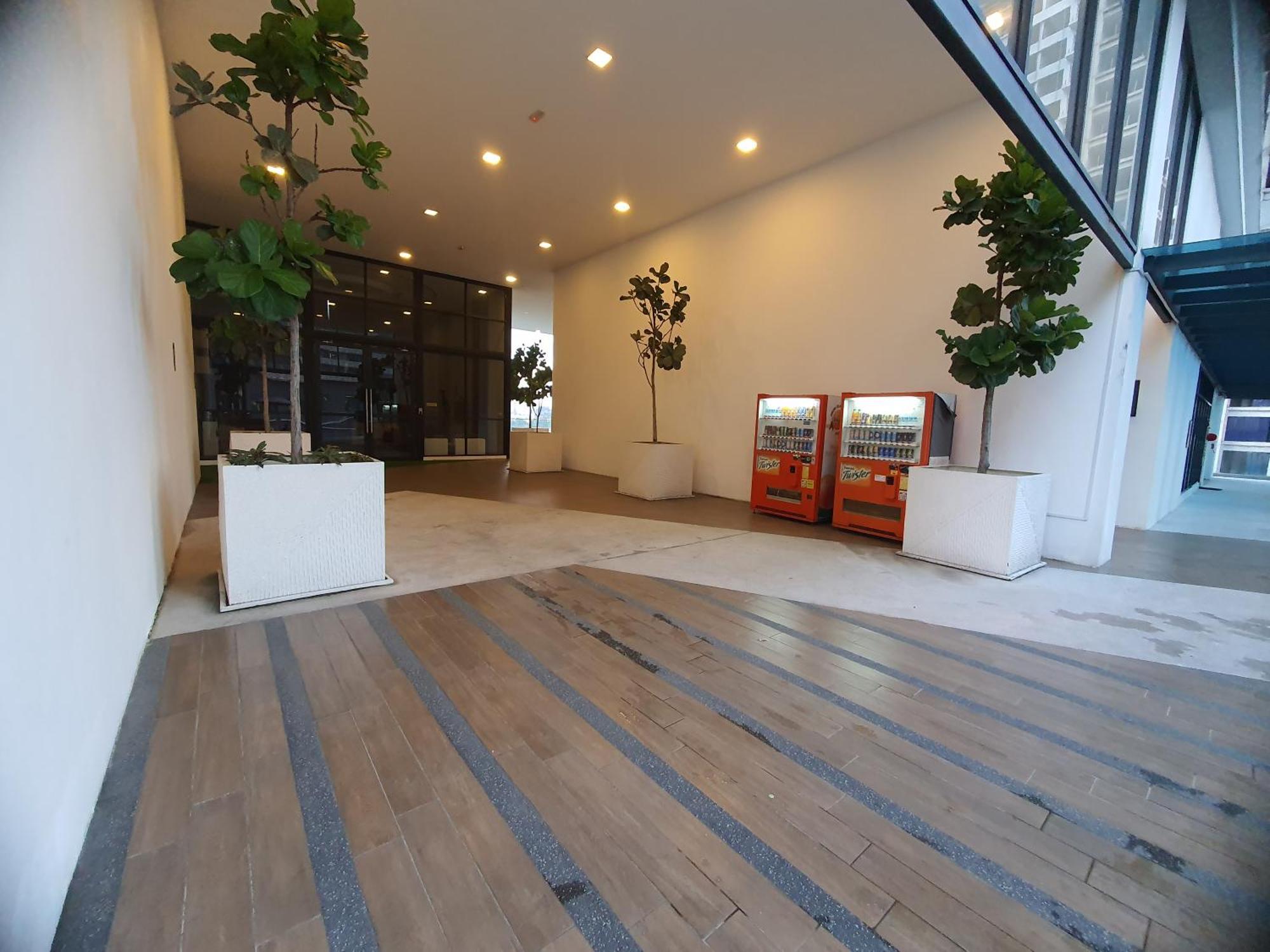 Reizz Residence By Luxury Suites Kuala Lumpur Luaran gambar